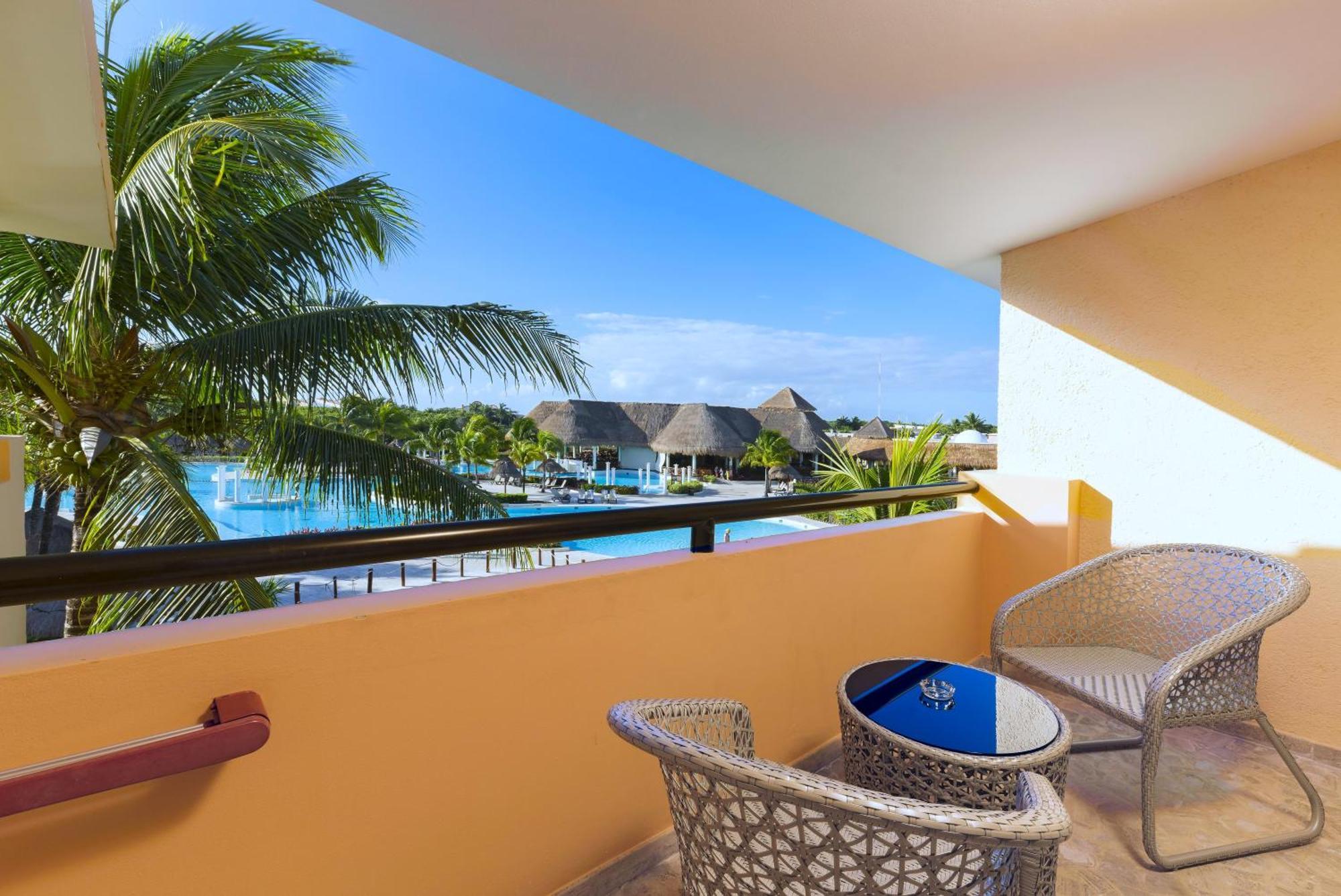 Grand Palladium White Sand Resort & Spa Akumal Exterior photo