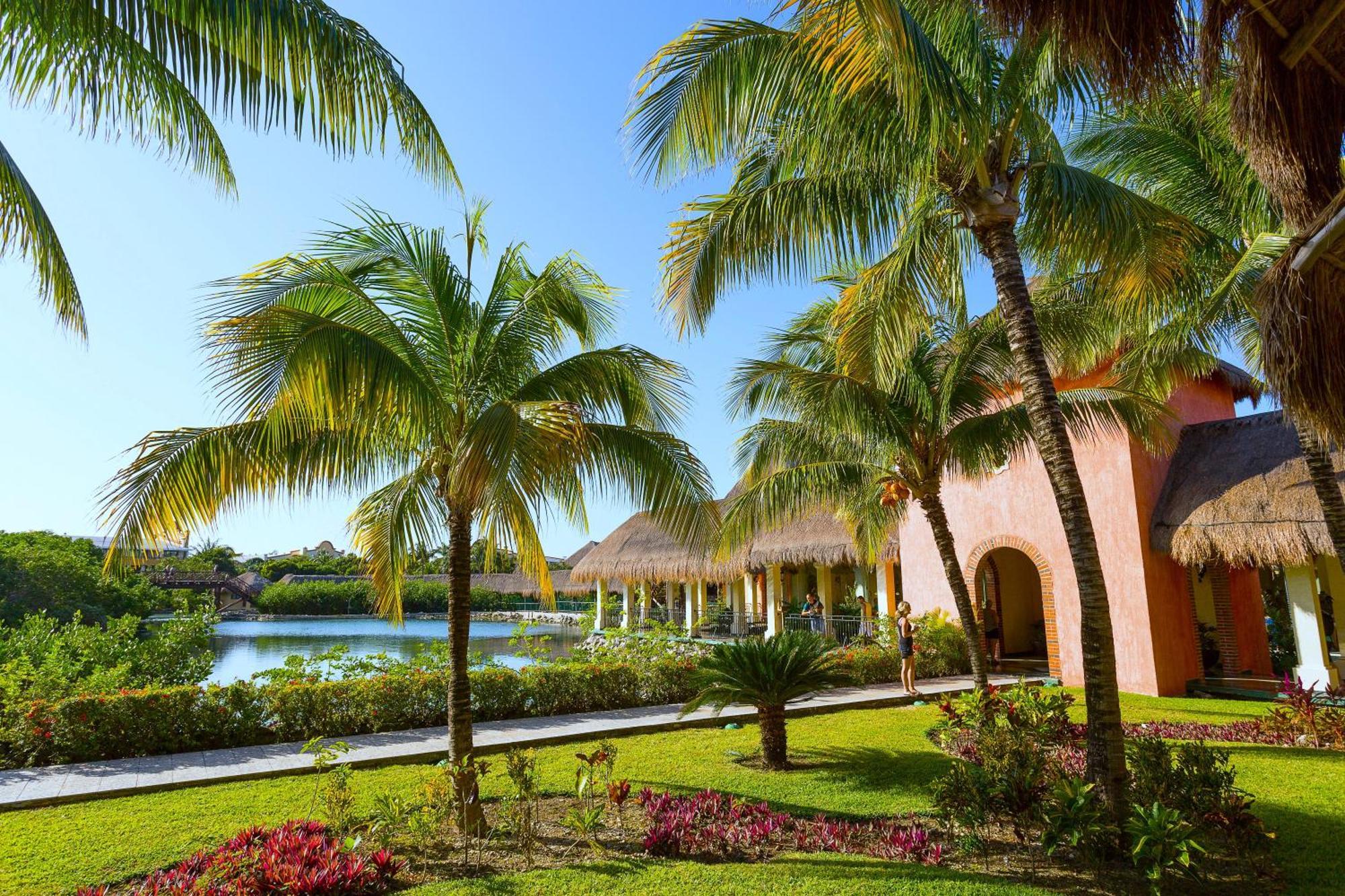 Grand Palladium White Sand Resort & Spa Akumal Exterior photo